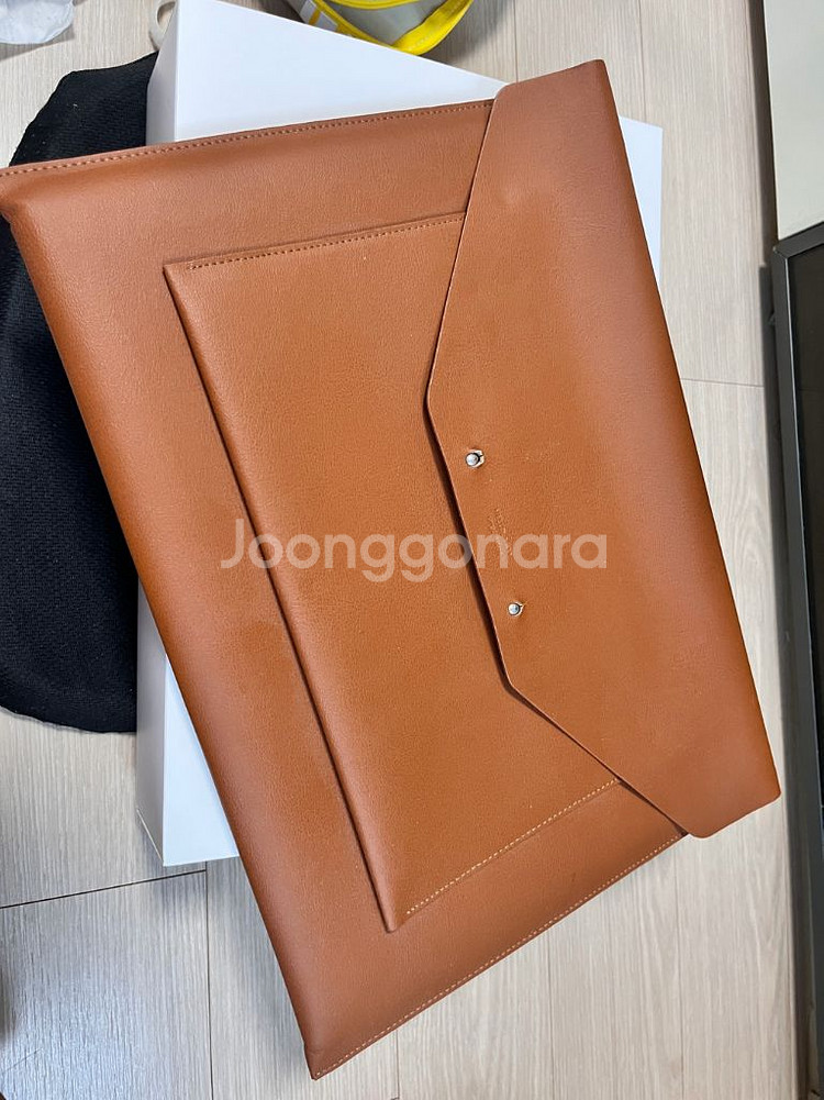 애플 맥북 에어 M1 13인치 256GB (케이스포함)--6