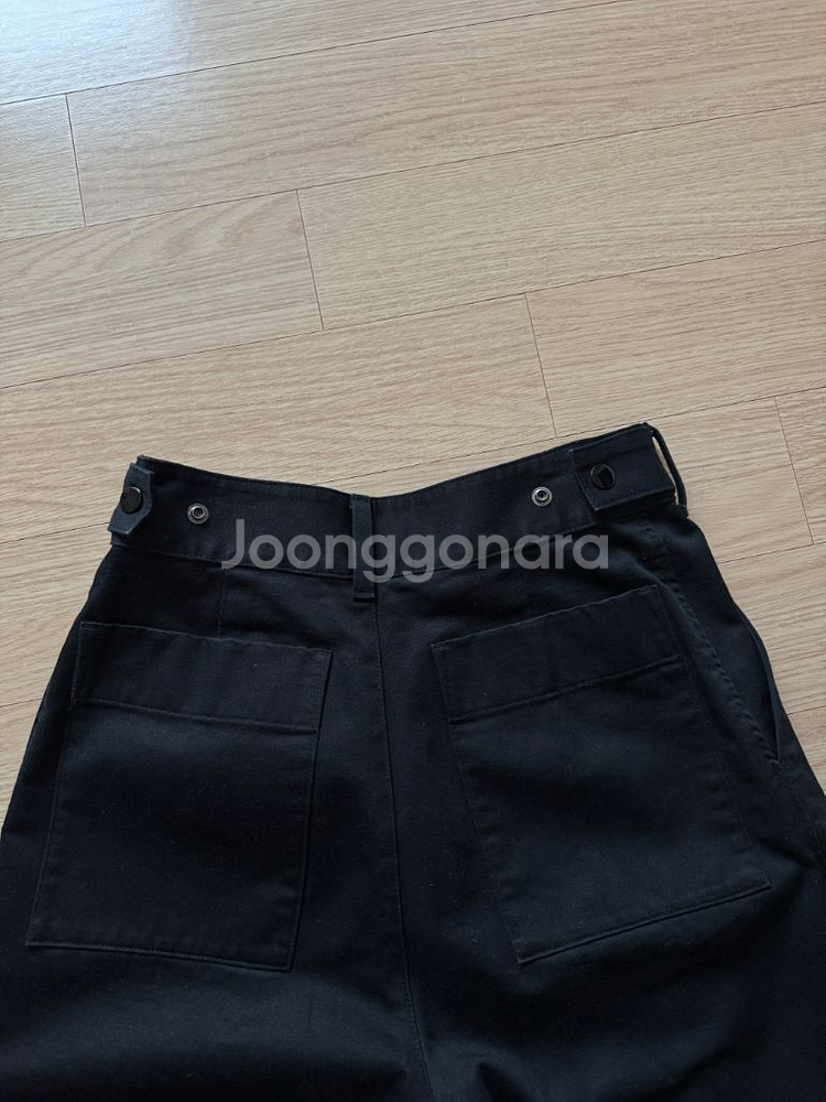 유니클로 U 르메르 베이커 팬츠 블랙 컬러--2