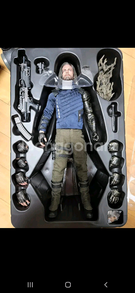 핫토이 인워 버키--1