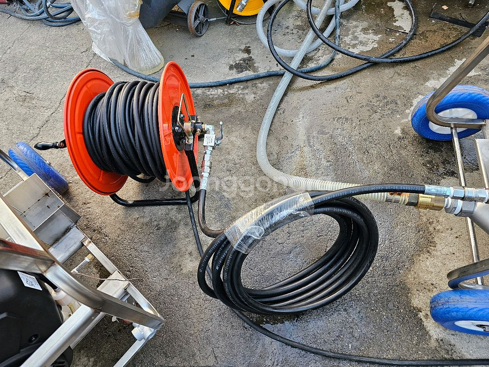 중고 엔진고압세척기 300바40리터 40마력 판매--5