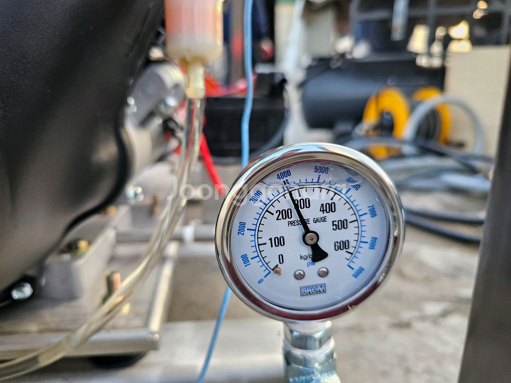 중고 엔진고압세척기 300바40리터 40마력 판매--4