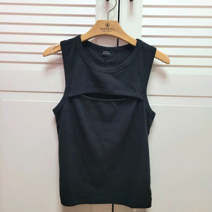 (새제품) 무신사 스텐다드 앞절개 슬리브리스