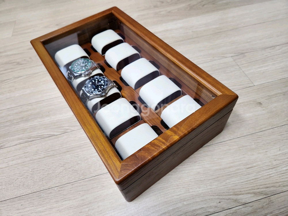 원목 시계 보관함 판매 합니다.--2