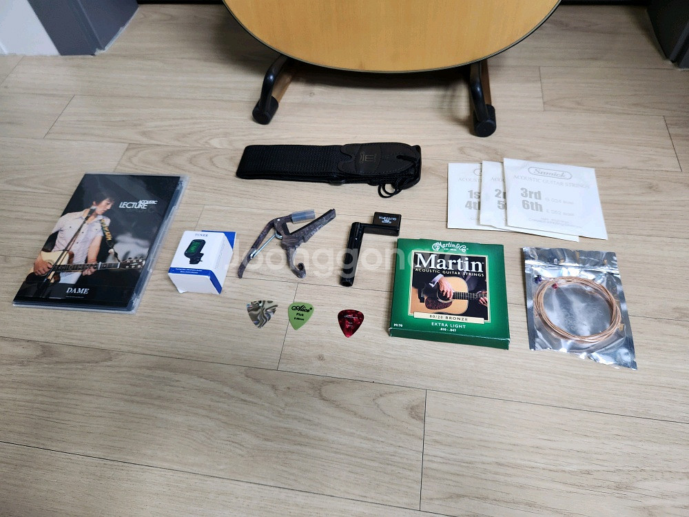 데임 릴리즈 70 통기타 판매 해요 .--1