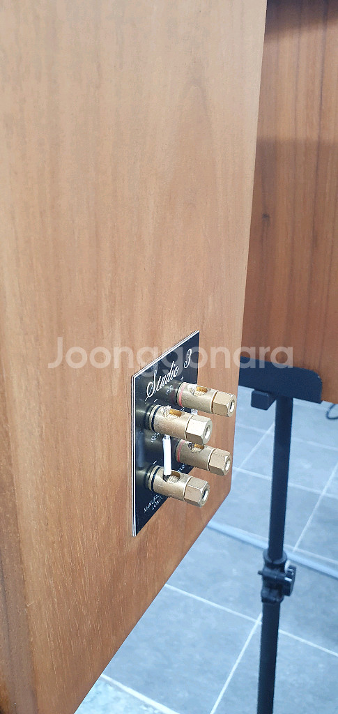 로저스 스튜디오3 판매합니다--5