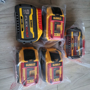 디월트 18V 리튬이온 배터리 세트