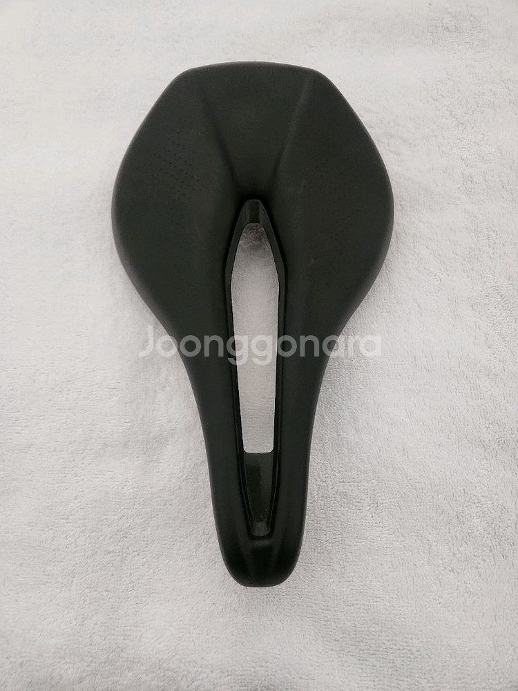 스페셜라이즈드 스캇 셀레 자전거 안장 팝니다--2