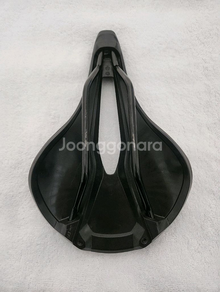 스페셜라이즈드 스캇 셀레 자전거 안장 팝니다--3