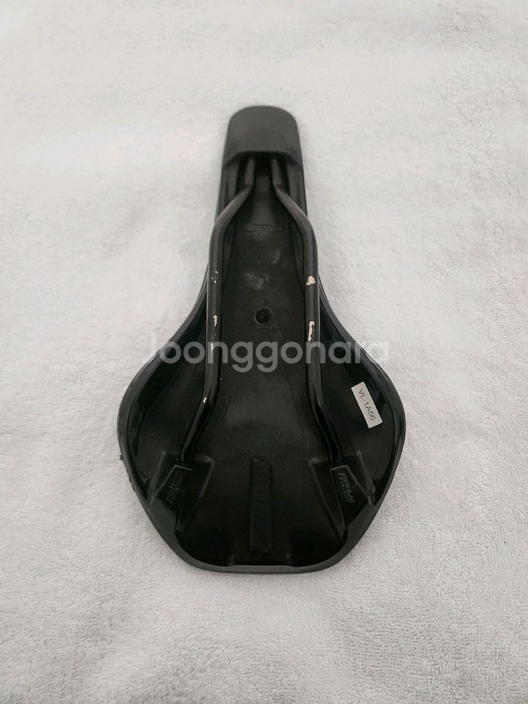 스페셜라이즈드 스캇 셀레 자전거 안장 팝니다--5