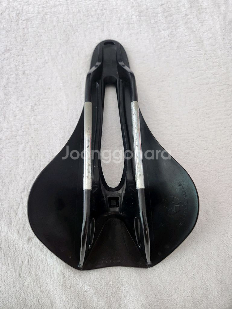 스페셜라이즈드 스캇 셀레 자전거 안장 팝니다--8