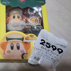 특전)넨도로이드 웨이들디 커비 카페 버전 팝니다