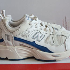 뉴발란스키즈878 175사이즈 운동화