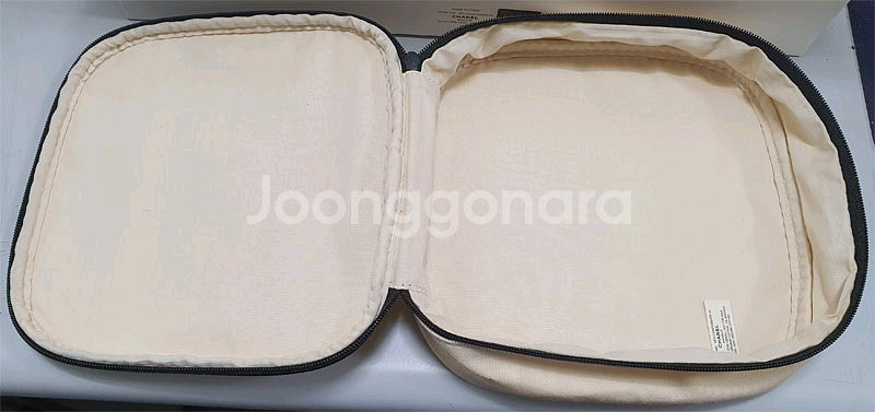 샤넬 뷰티 레 베쥬 사각 파우치--3