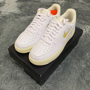 [265] 에어 포스 1 '07 럭스 페일 바닐라