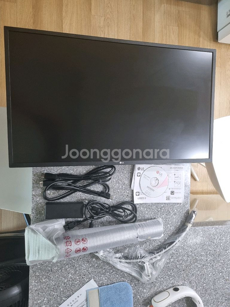 LG 32UK550 32인치 4k 모니터--0