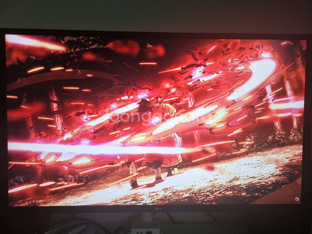 LG 32UK550 32인치 4k 모니터--2