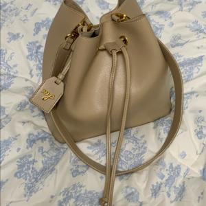 [택배/비대면문고리] 24K 마르헨제이 버킷백 베이지 가방