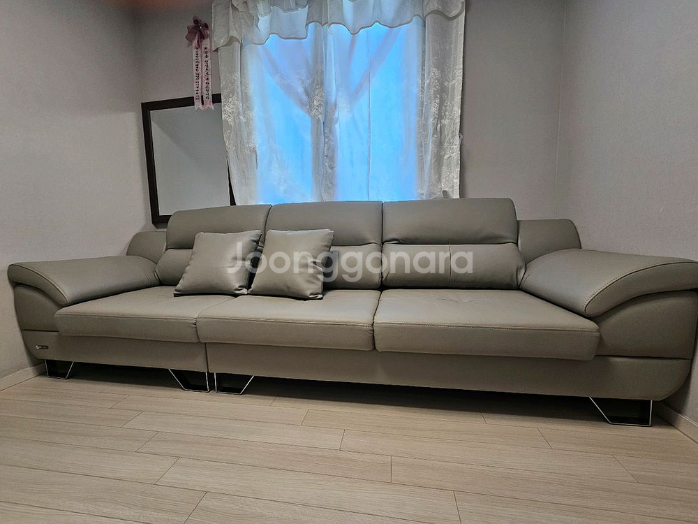 4인용 가죽 소파--4