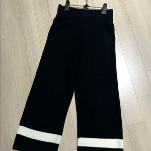 지컷 울혼방 배색라인 니트팬츠 밴딩 통바지 블랙검정크롭