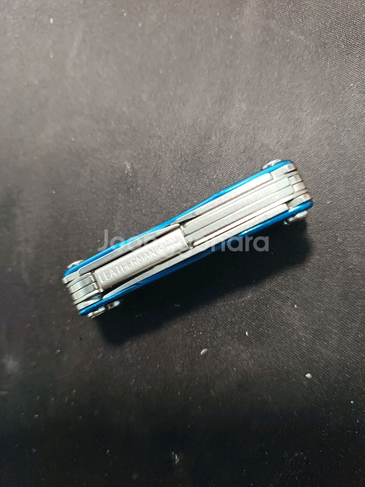 레더맨 키체인 멀티툴 스쿼트 P4 블루--3