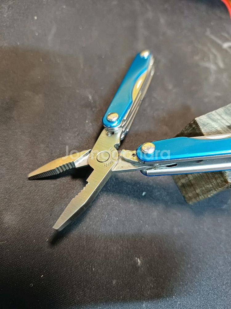 레더맨 키체인 멀티툴 스쿼트 P4 블루--8