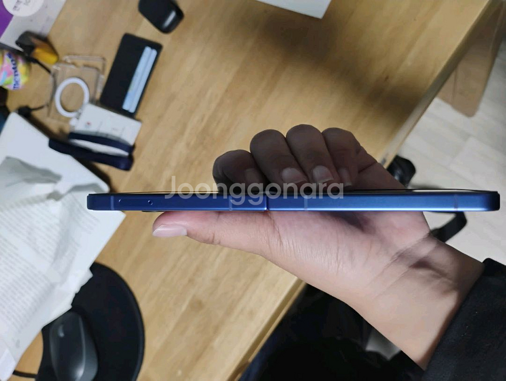 갤럭시 Z플립 7 258GB 판매해요--6