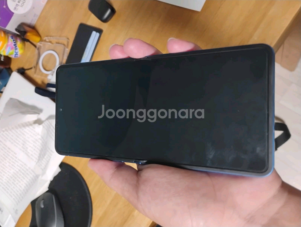 갤럭시 Z플립 7 258GB 판매해요--8