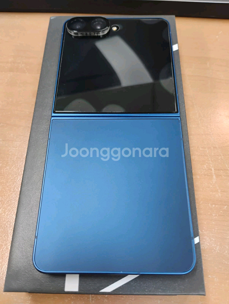 갤럭시 Z플립 7 258GB 판매해요--12