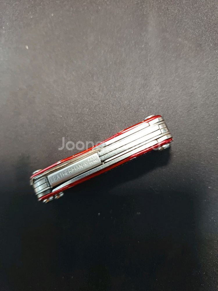 레더맨 키체인 멀티툴 스쿼트 S4 레드--1