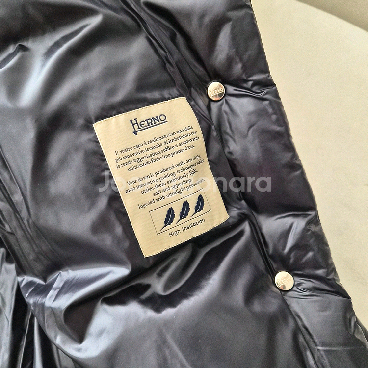 에르노 손목로고 패딩 / 블랙42--3