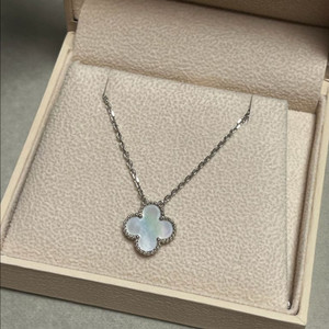 18k 반클 알함브라 빈티지 목걸이 화이트골드+마오펄