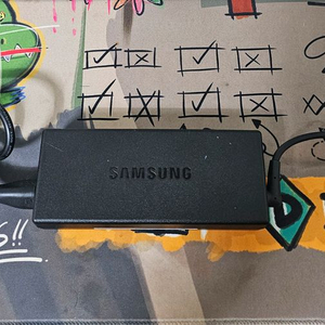 삼성 135w 어댑터 정품 팝니다