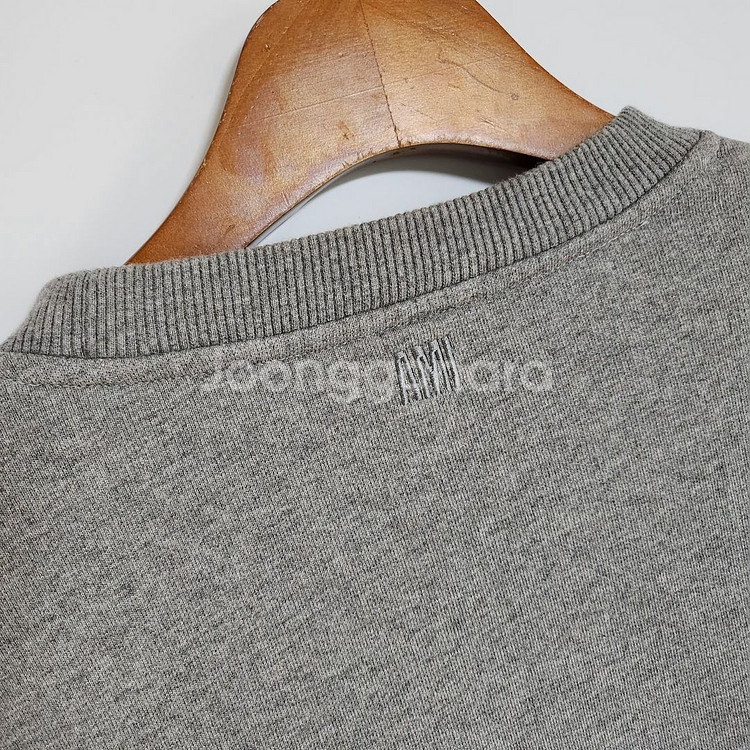 L 아미 그레이 스몰 하트자수 맨투맨 E21HJ007--4