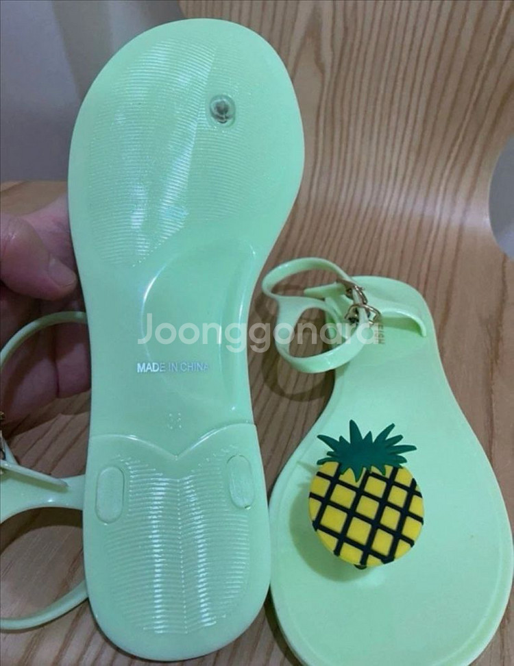 [미사용]여성 락피쉬 파인애플 젤리 샌들--1