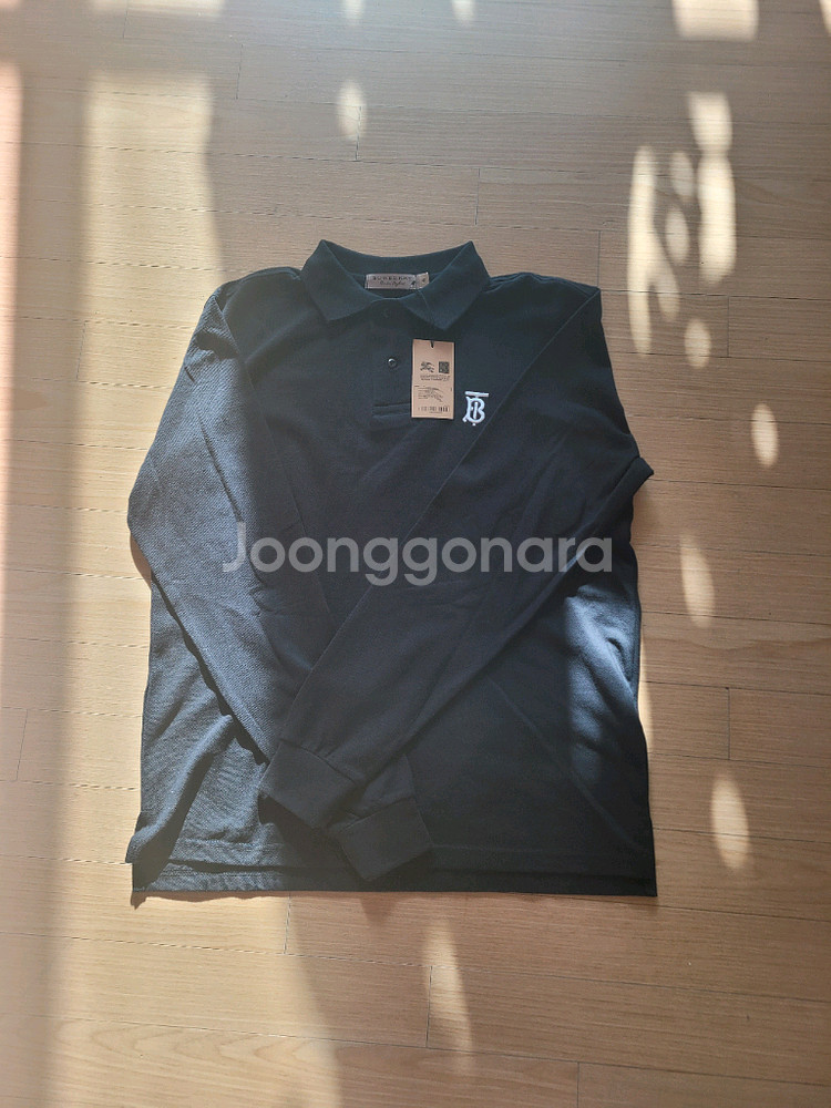 버버리 남성 긴팔 폴로셔츠 M,XL사이즈--1