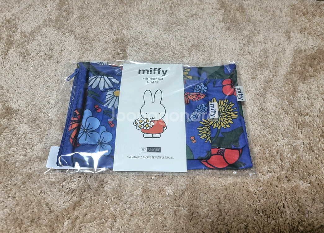 아모레몰 미피 파우치 바이아모레 미피 플랫 파우치 3종 세트--1