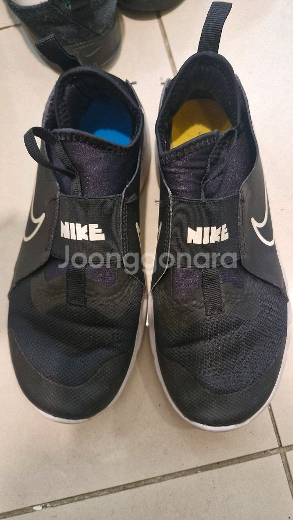 나이키 초등학생 운동화 235--0