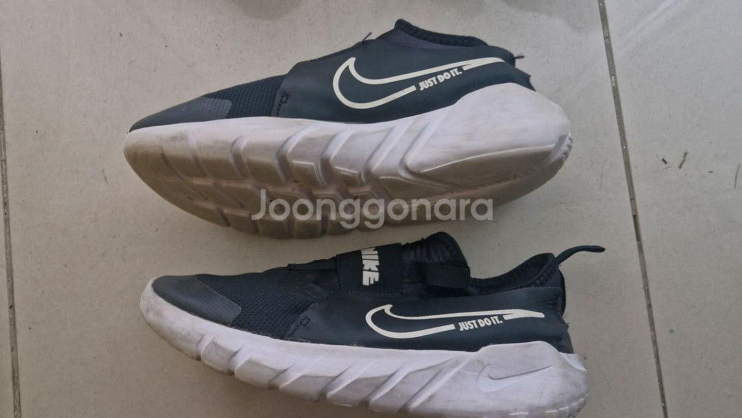 나이키 초등학생 운동화 235--1