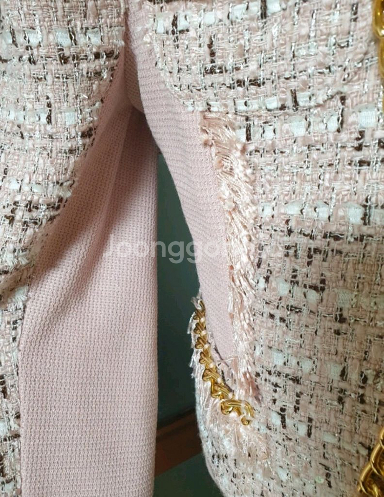 (무배-새제품)핏예쁜 트위드 라인자켓 연핑크--7