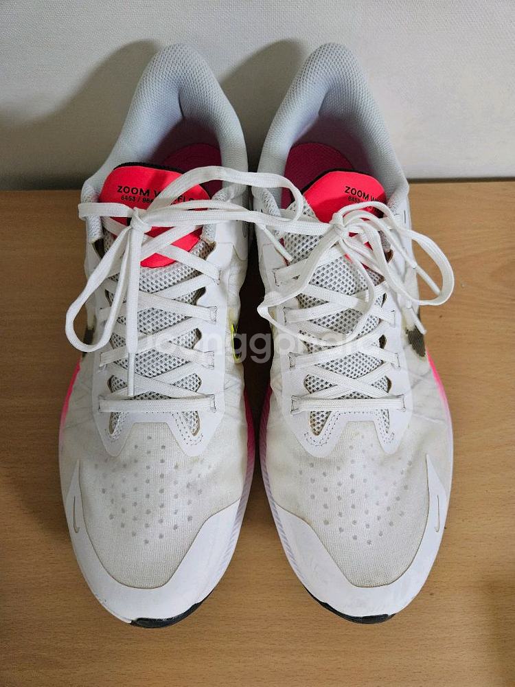 윈플로8 270사이즈 런닝화--2