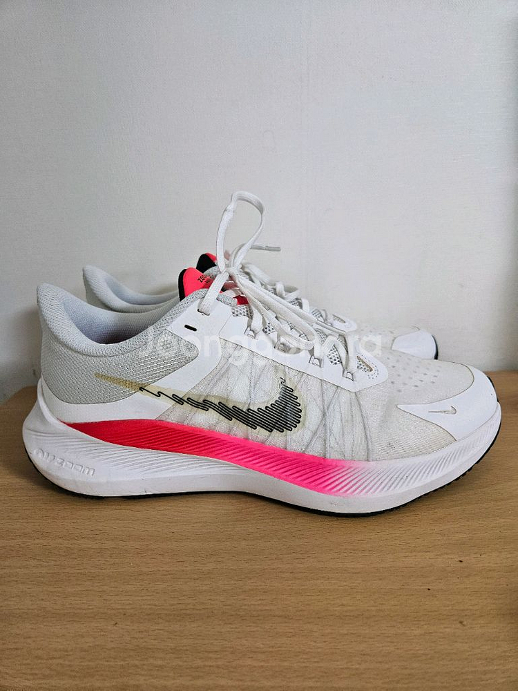 윈플로8 270사이즈 런닝화--5