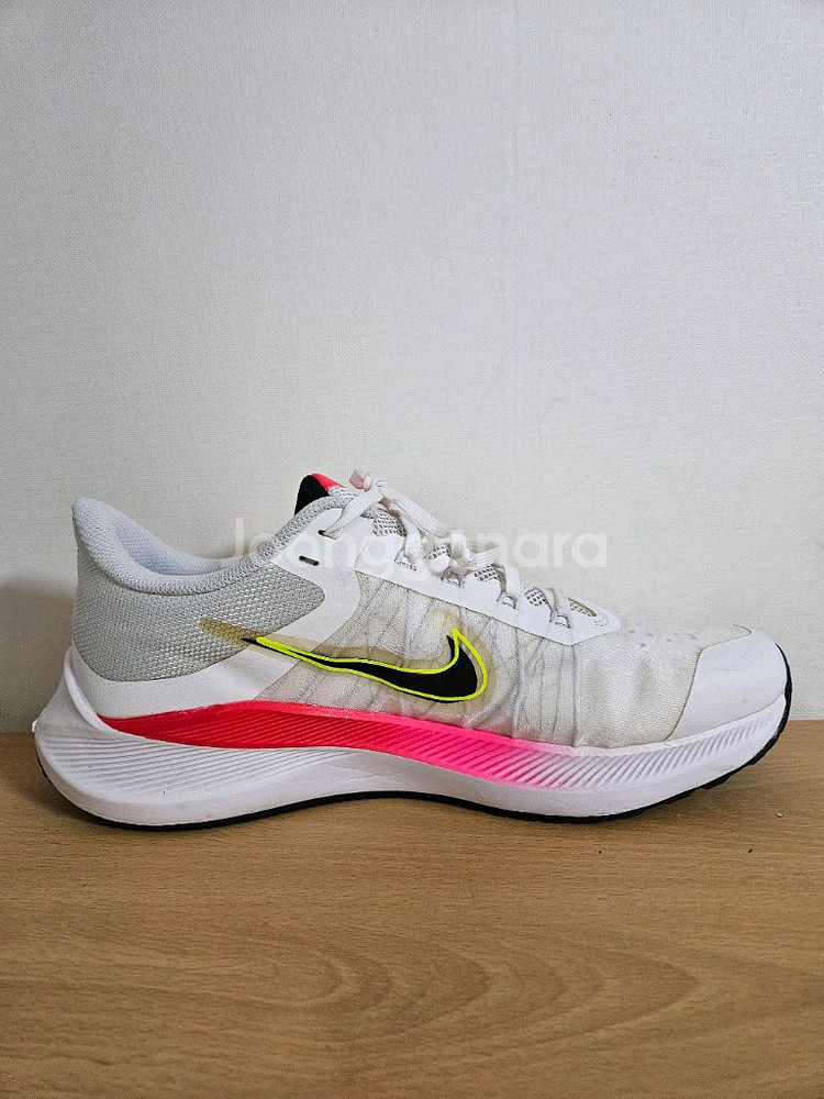 윈플로8 270사이즈 런닝화--6