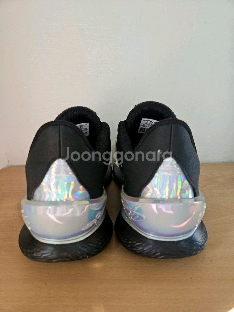 언더아머 커리 팍스1 270사이즈 농구화(택포)--4