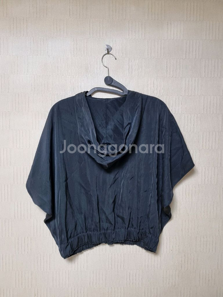 Della Lana 델라라나 후디드 볼륨 블라우스--4