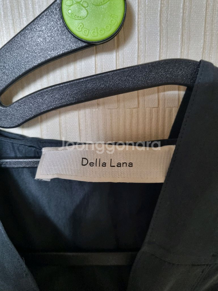 Della Lana 델라라나 후디드 볼륨 블라우스--5