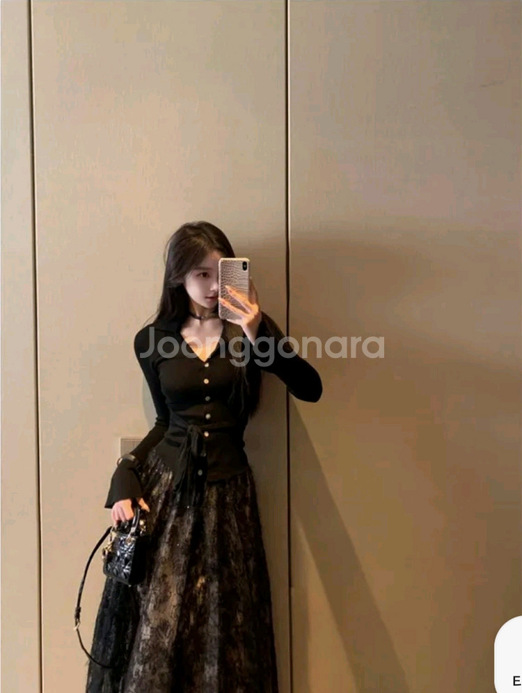 [수입의류] 벨티드 타이 카라 가디건 +스완펄 레이스 롱샤스커트(새상품)--7