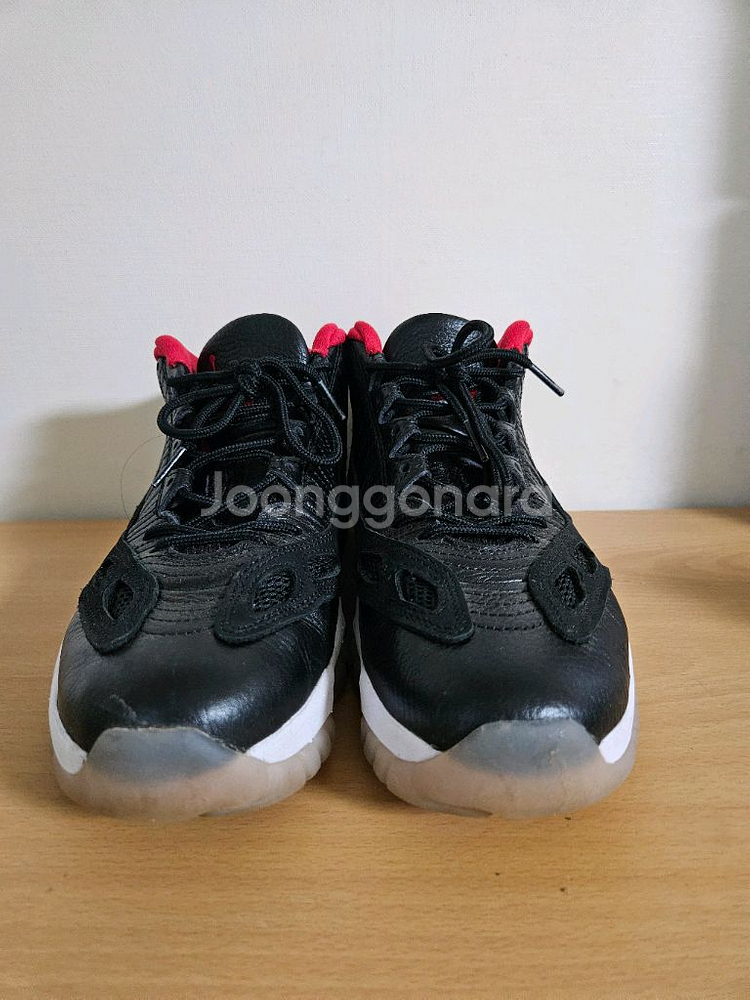 조던 11 로우 IE 브레드 270사이즈 농구화(택포)--1