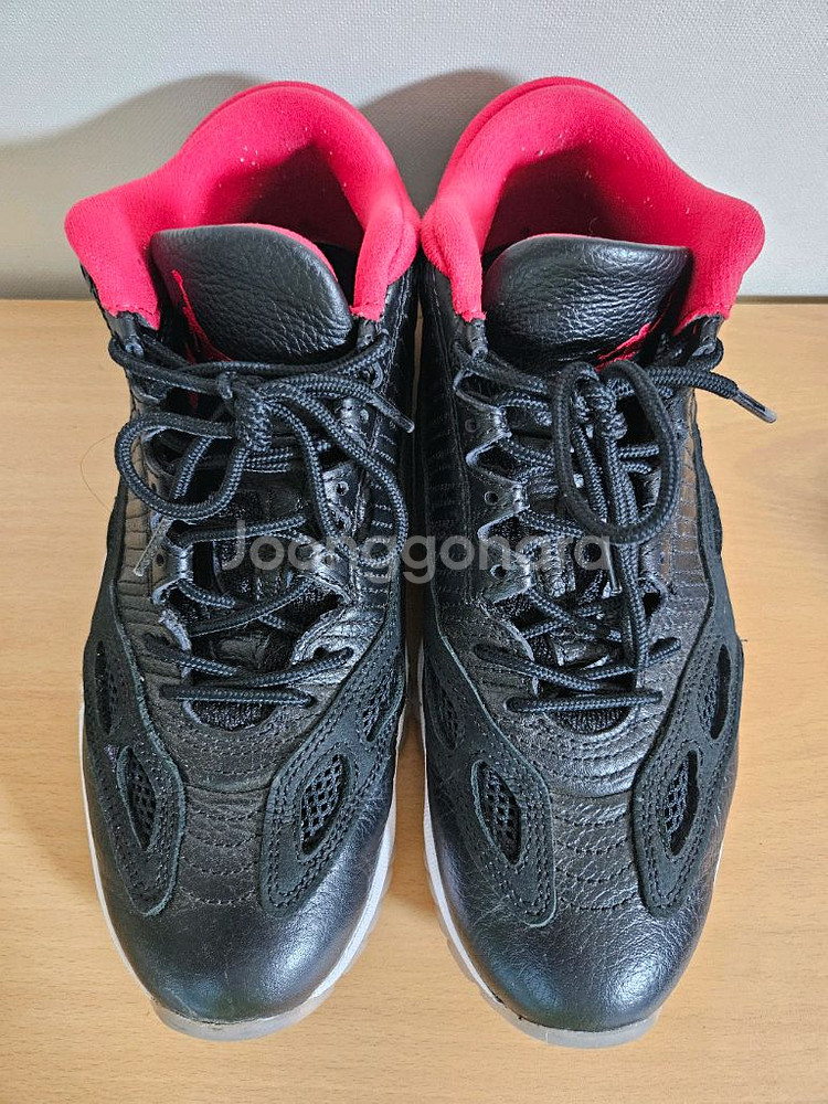 조던 11 로우 IE 브레드 270사이즈 농구화(택포)--2