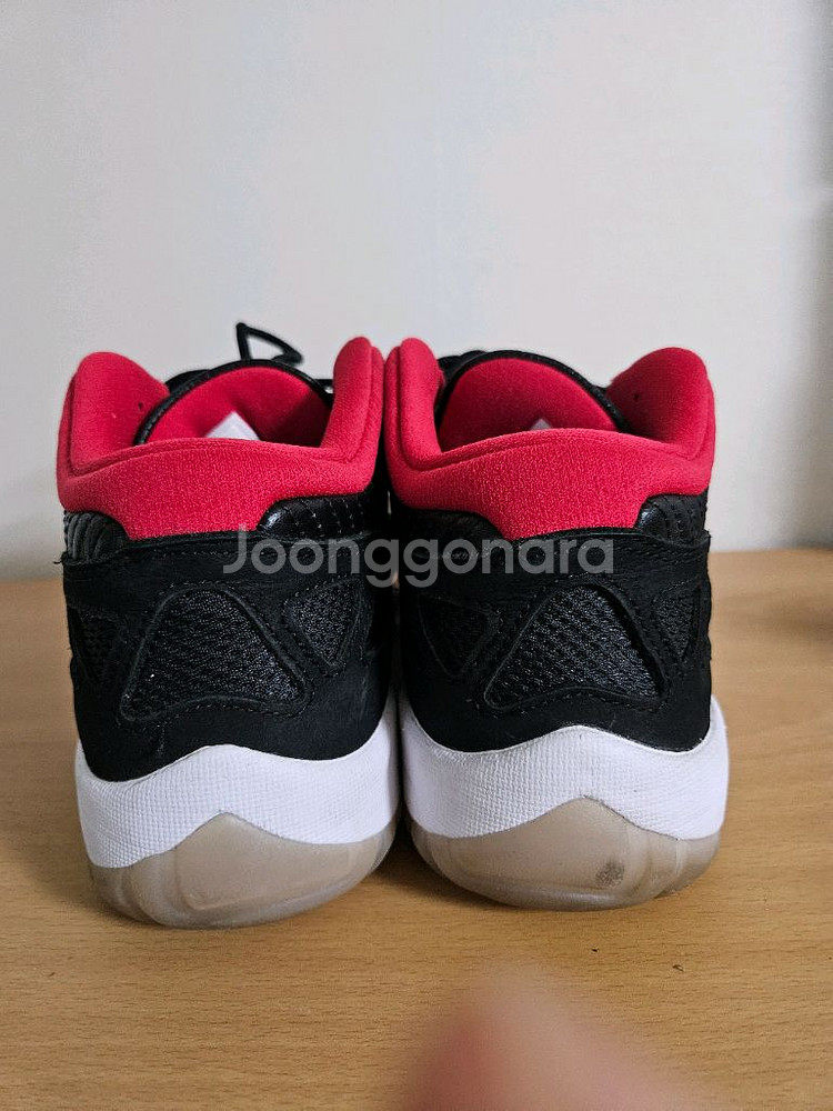 조던 11 로우 IE 브레드 270사이즈 농구화(택포)--4