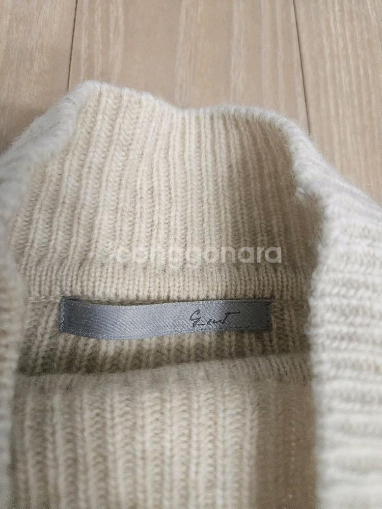 (새상품) 지컷 스트라이프 니트 스웨터--1